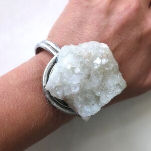 Crystal cuff - silver plated Apophylite goddess cuff - protect your aura ✨